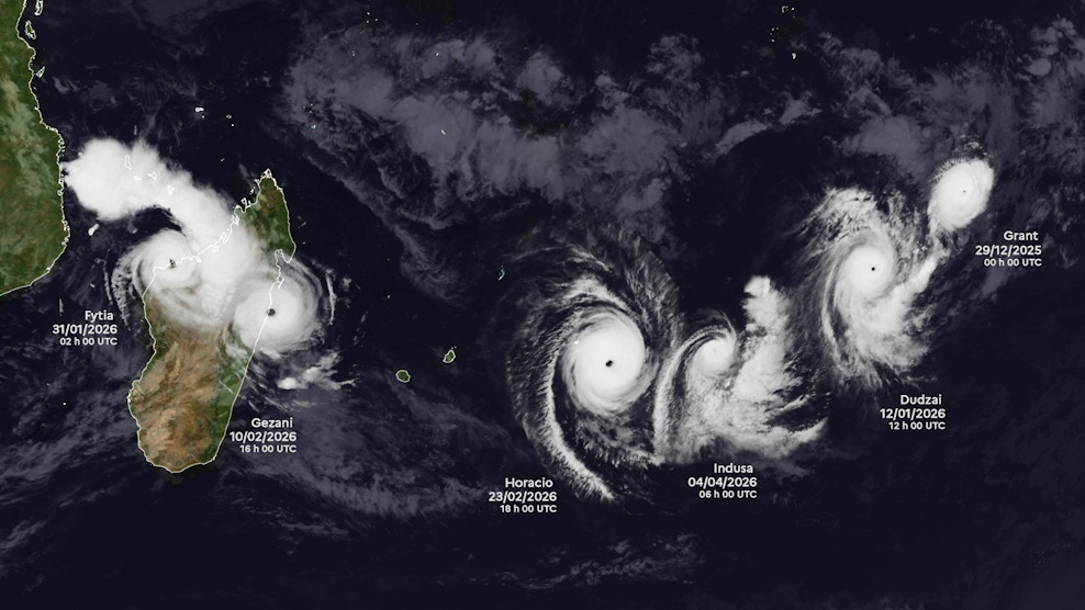 Montage satellite composite des 6 systèmes ayant atteint le stade cyclone tropical ou plus (chaque cyclone est affiché au moment de son maximum d’intensité)